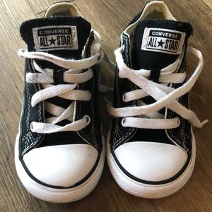 Toddler converse size 9 🖤